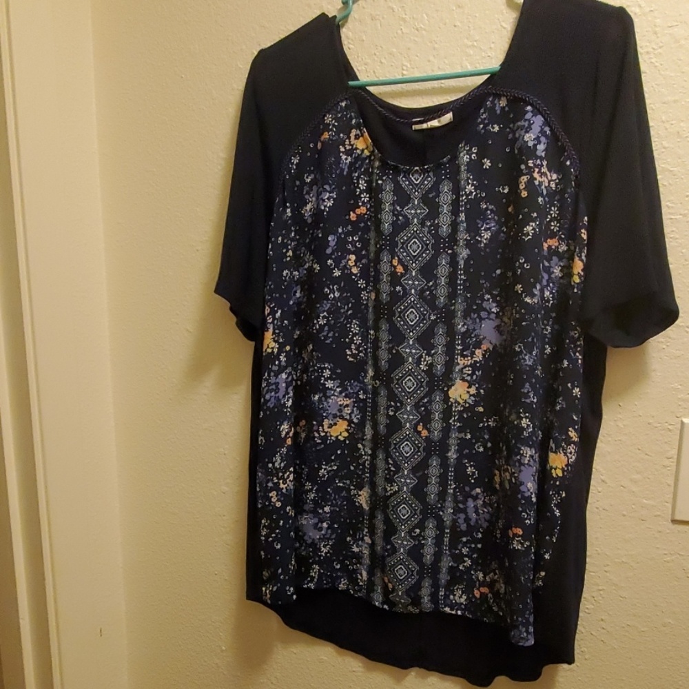 Maurices top size 1